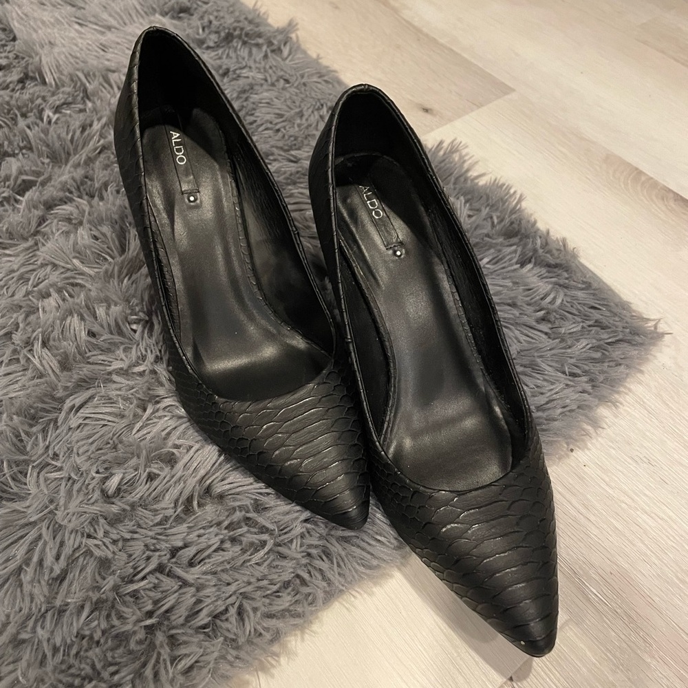 Textured Black Aldo Heels